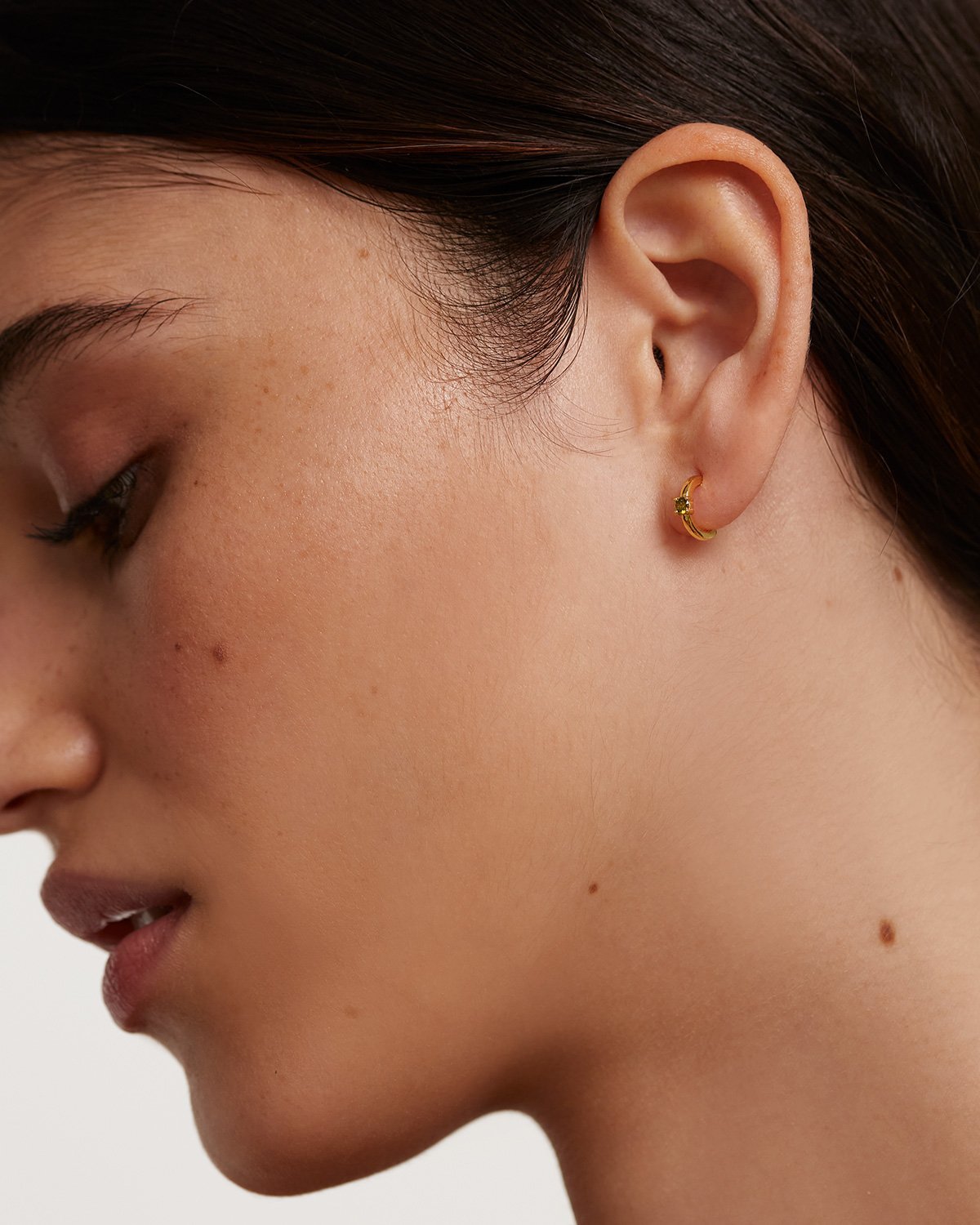 Olive Solitary Earrings Gold