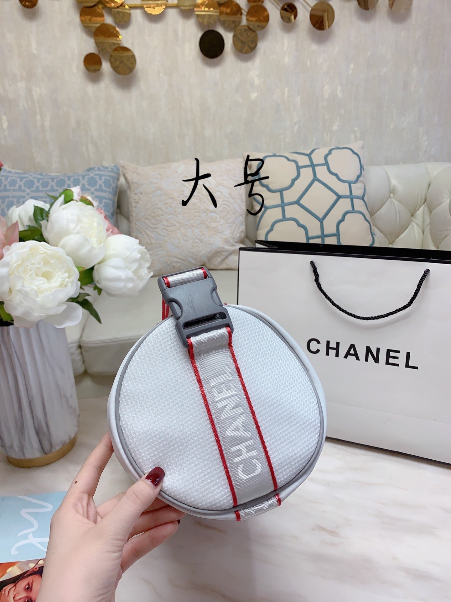 CHANEL  LB0612005030014  size: 38x16cm