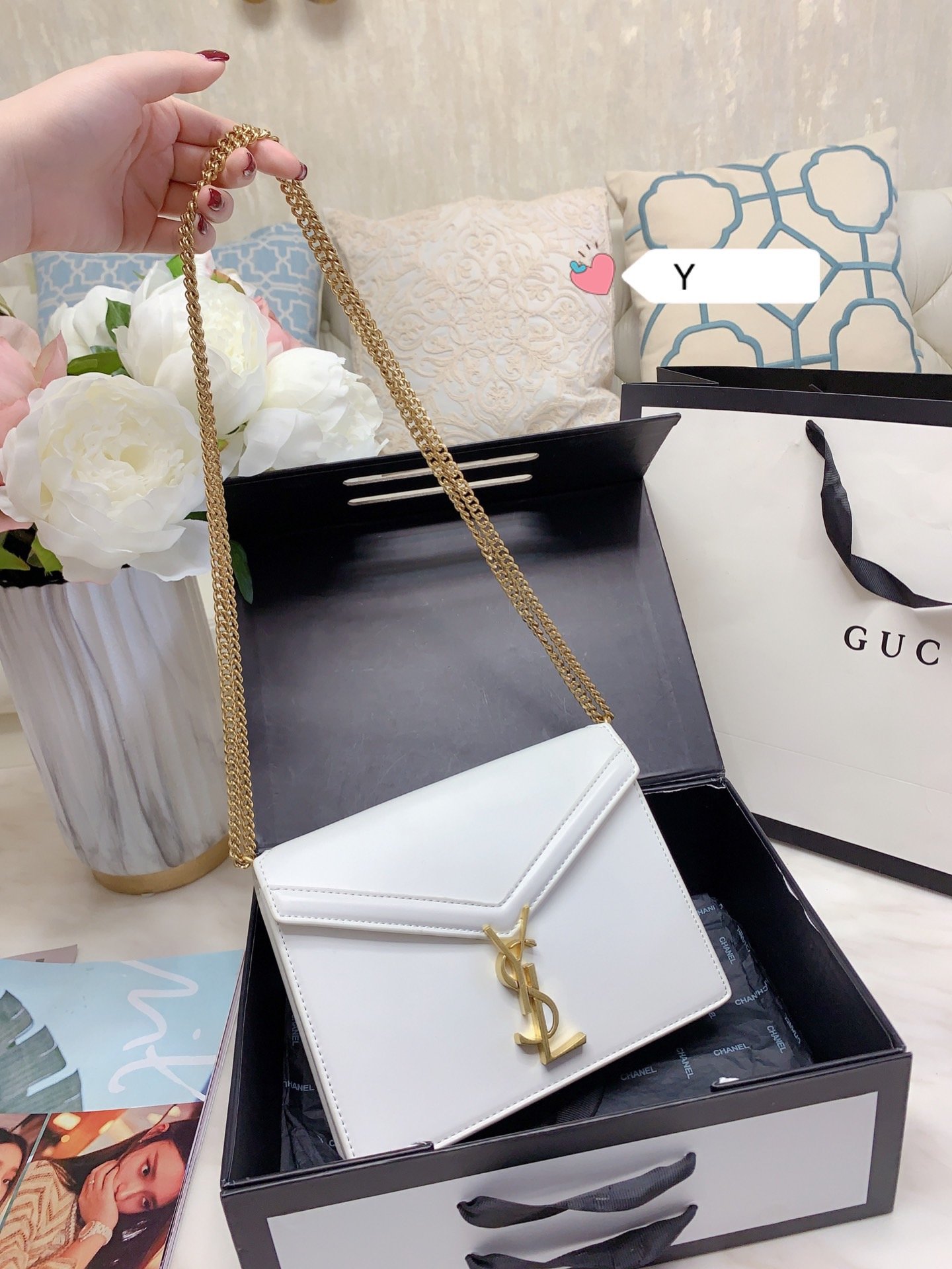 YSL  LB5812005030015  size: 22x17cm