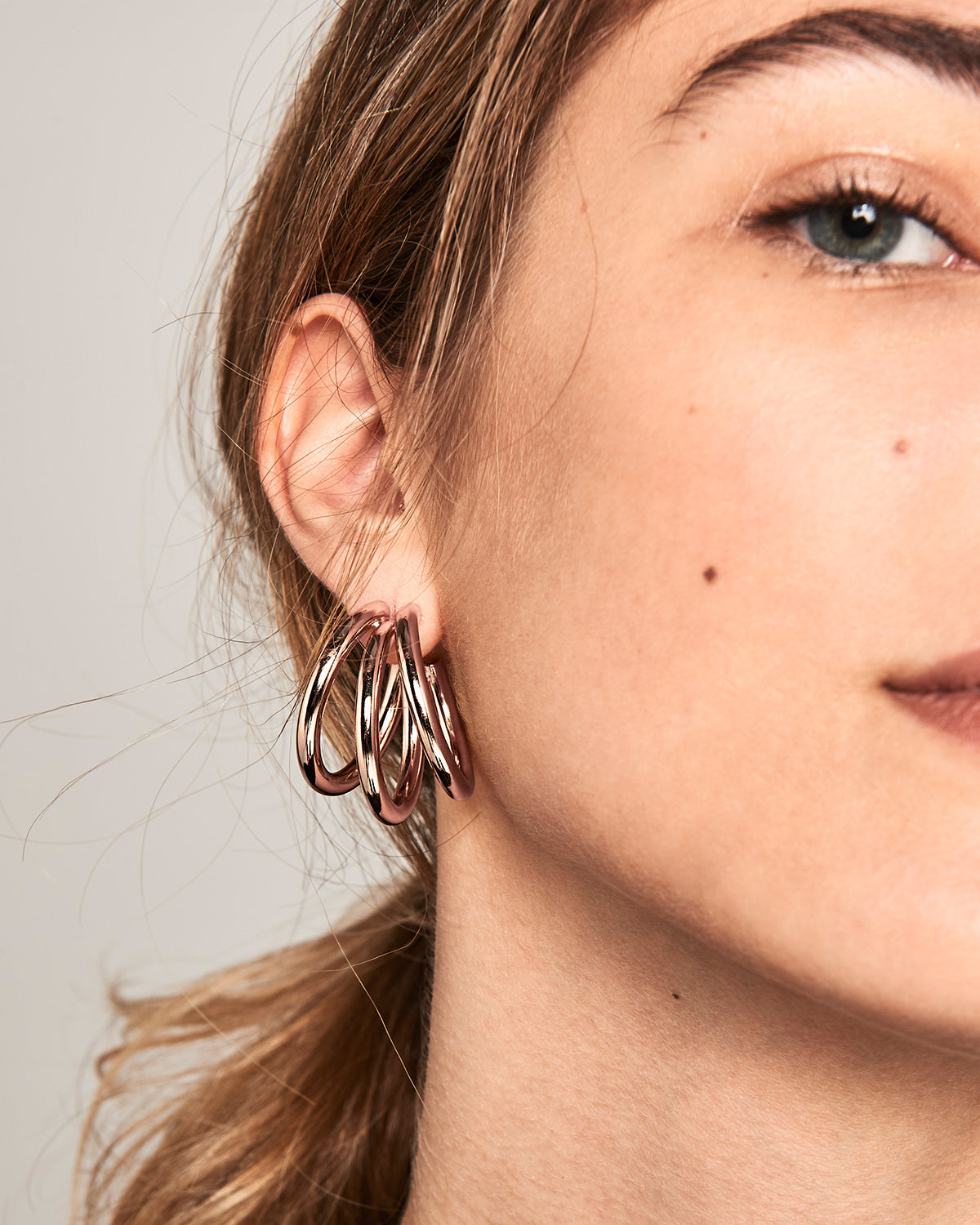 True rose gold earrings