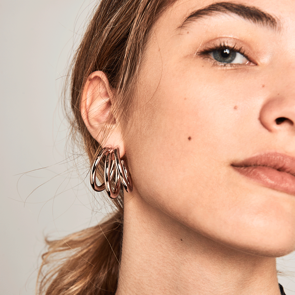 True rose gold earrings