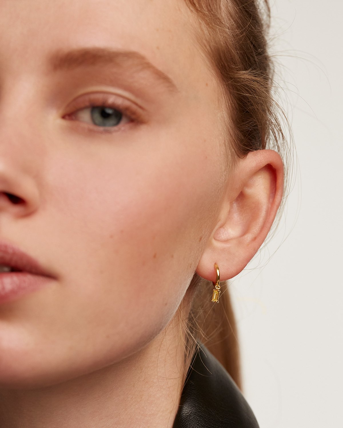 Apple Alia Gold Earrings